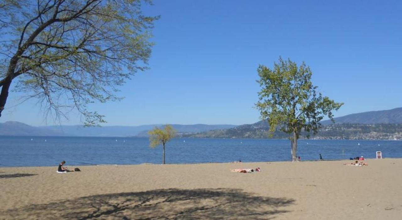 Chesterfield Inn Kelowna Exterior foto