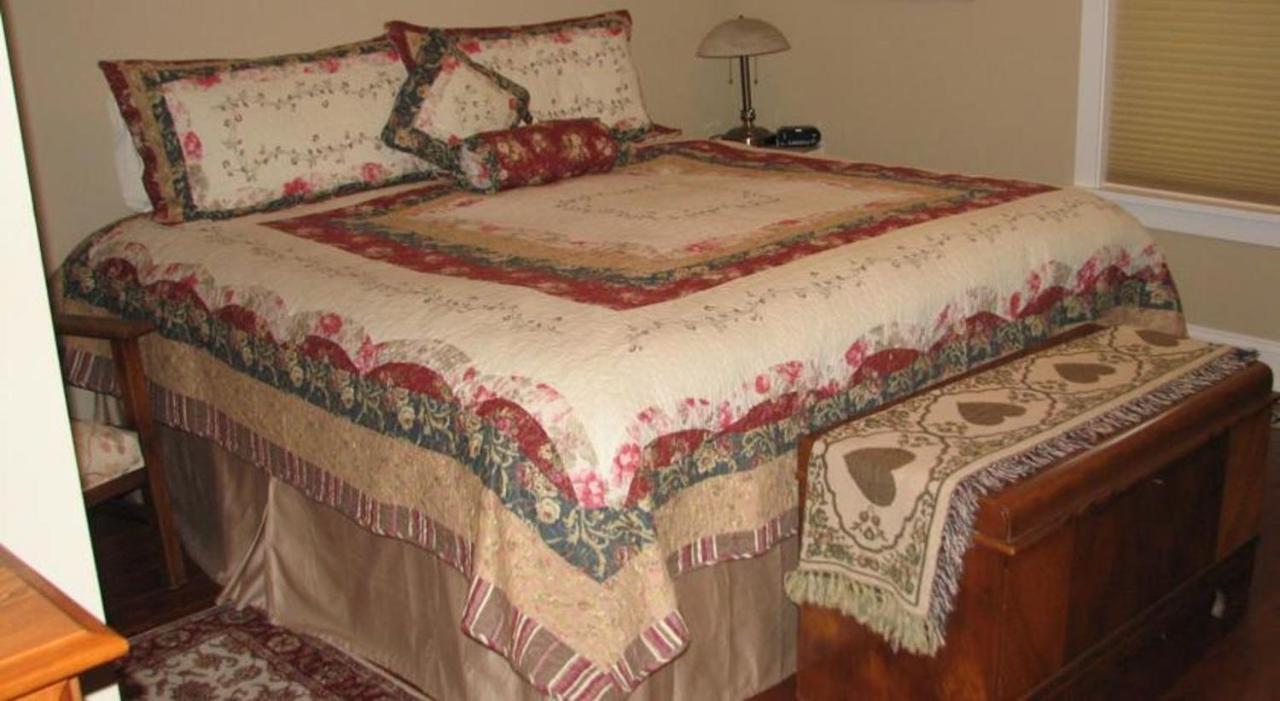 Chesterfield Inn Kelowna Quarto foto